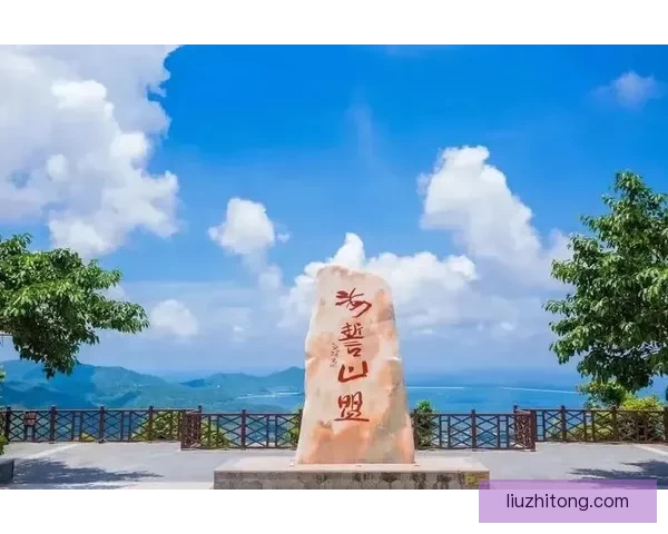 三亚夜幕下的璀璨星辰：天涯海角，不止有海誓山盟